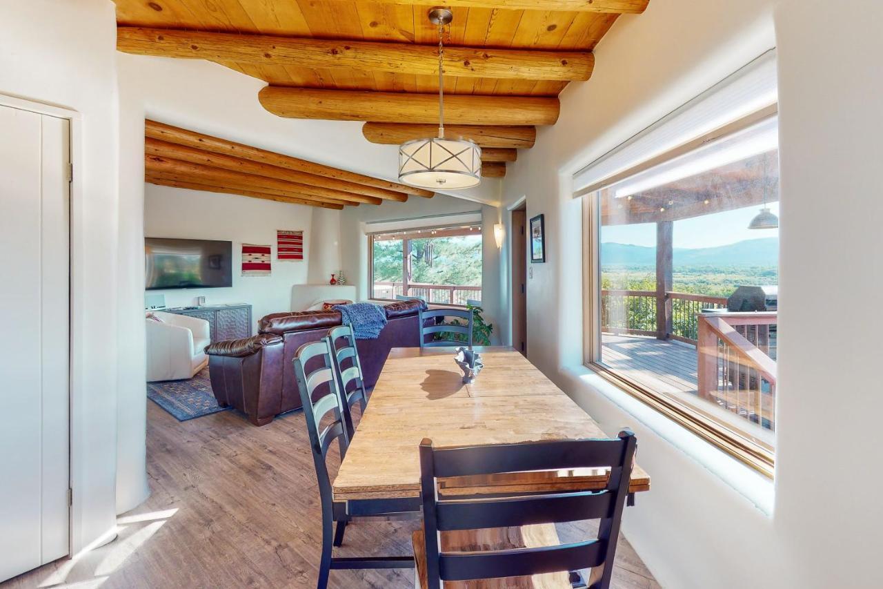 Cottam Pines A Villa Taos Exterior photo