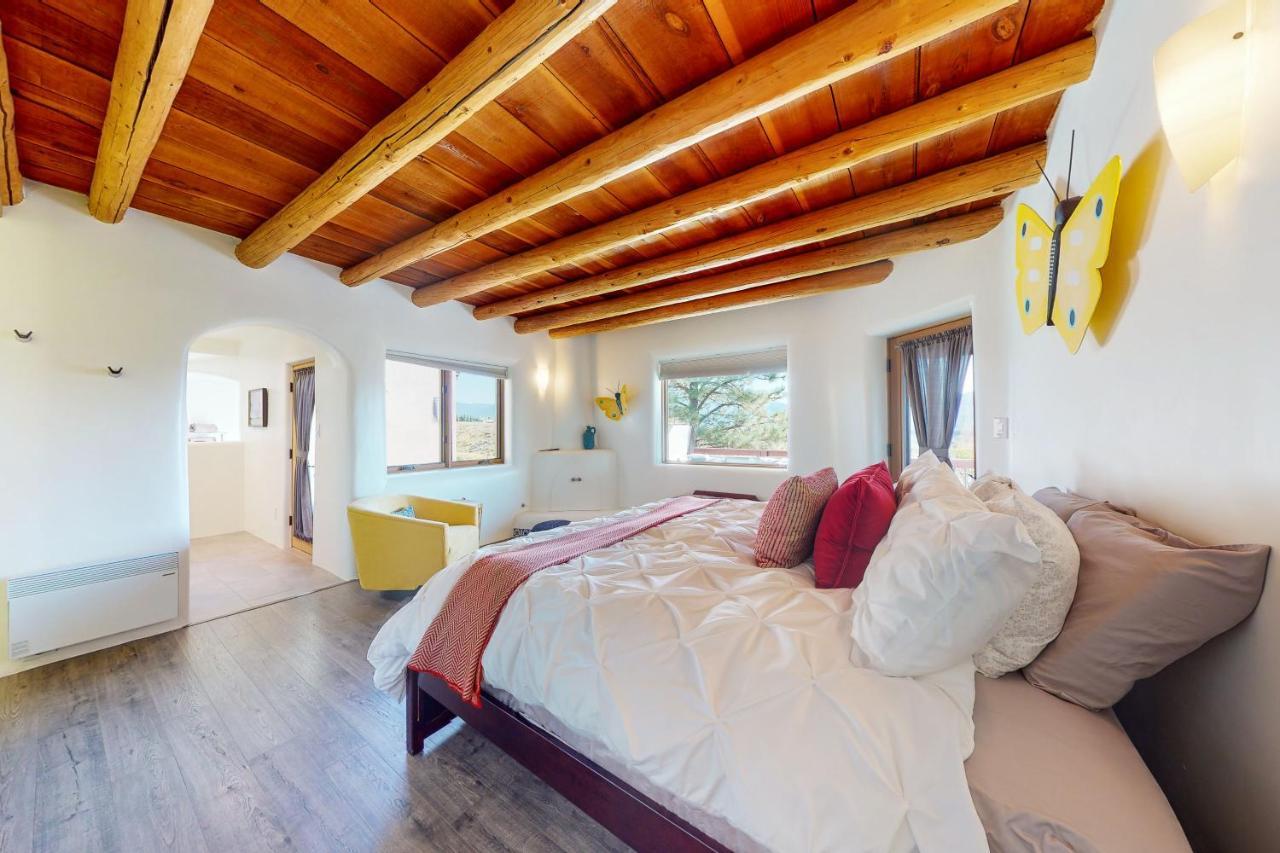Cottam Pines A Villa Taos Exterior photo